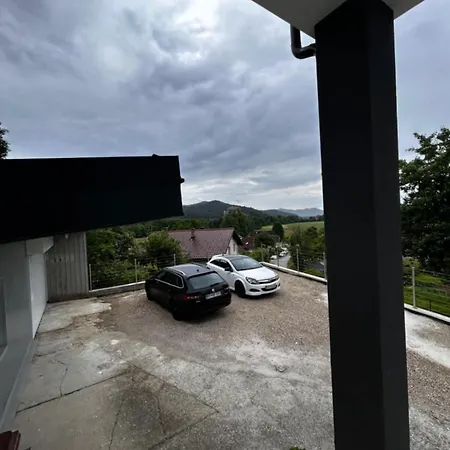 Larisa Apartma